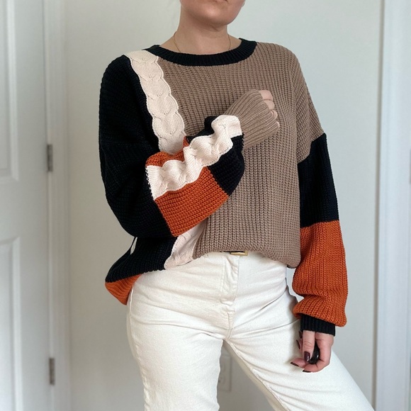 Oversized Color Block Chunky Knit Sweater With Braid Detail - Picture 5 of 9